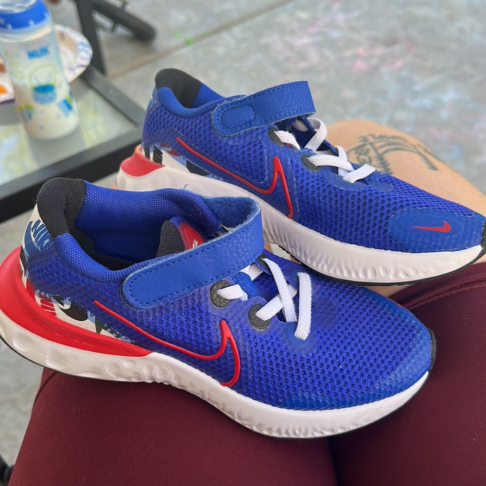 Boys Nike